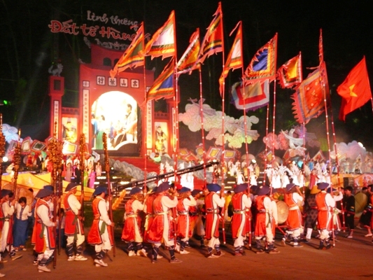 Cérémonie d’ouverture de la Fête des rois Hung 2010